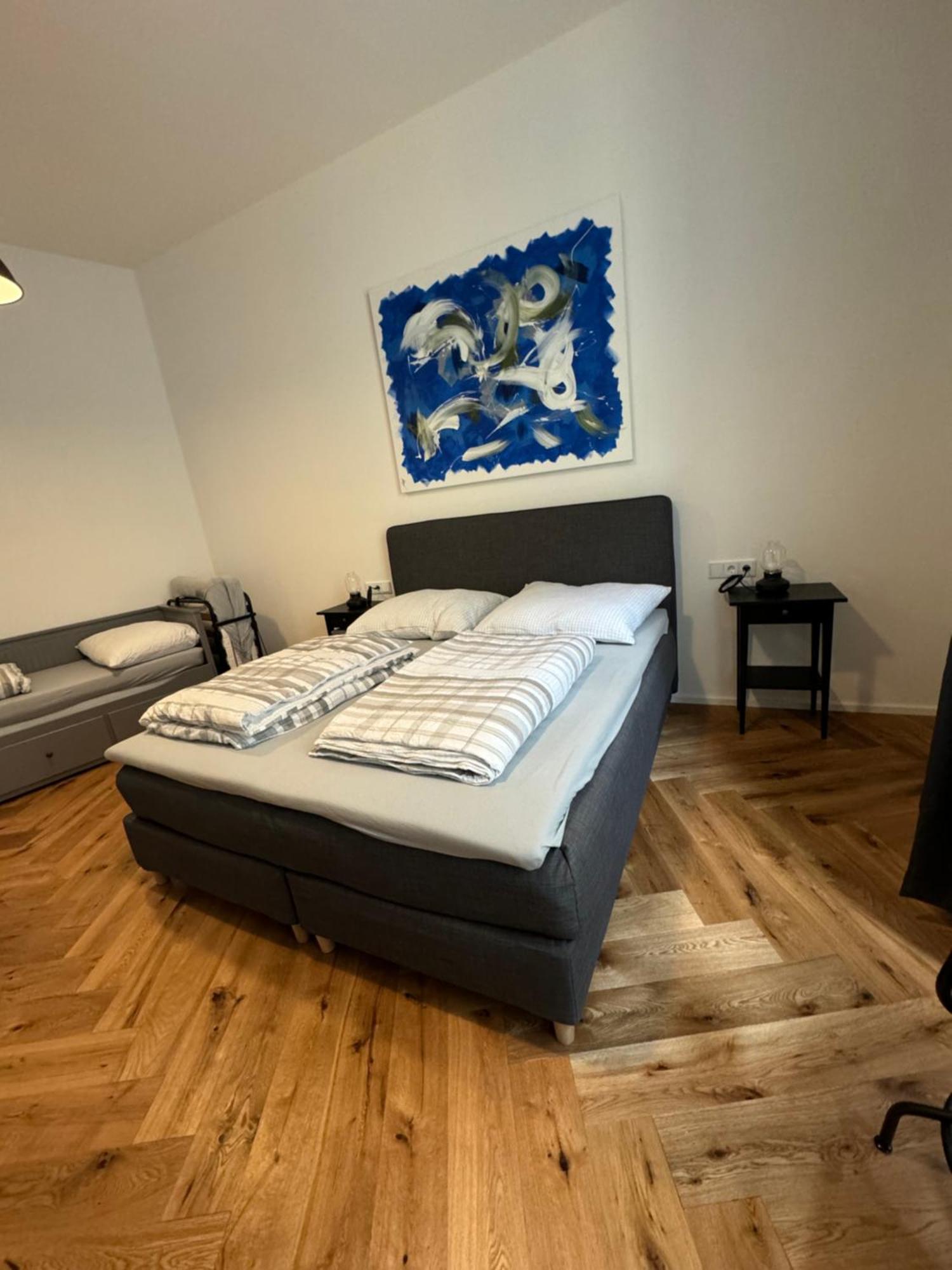 Industrial Apartment Schlossberg Linz Buitenkant foto