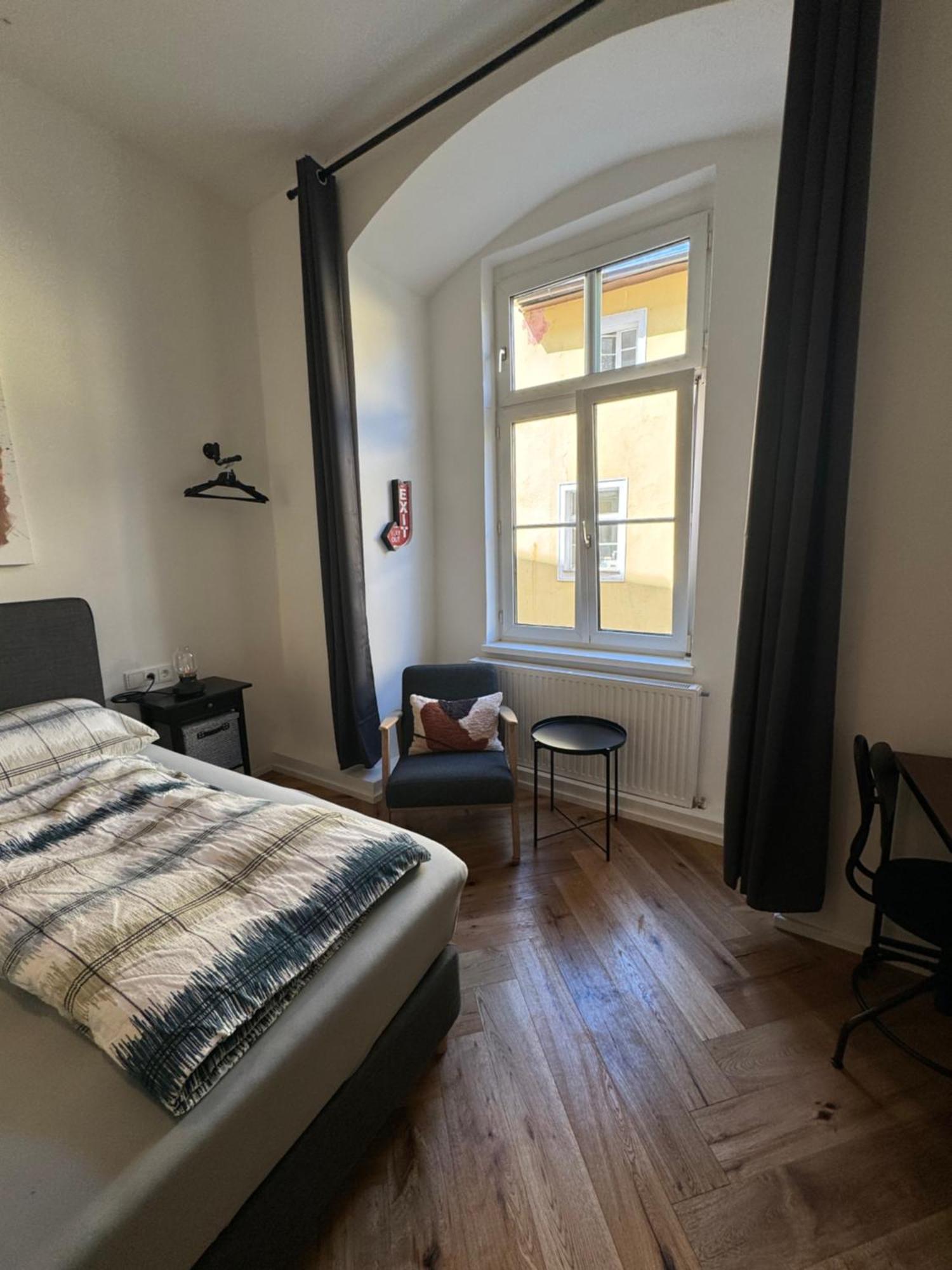 Industrial Apartment Schlossberg Linz Buitenkant foto
